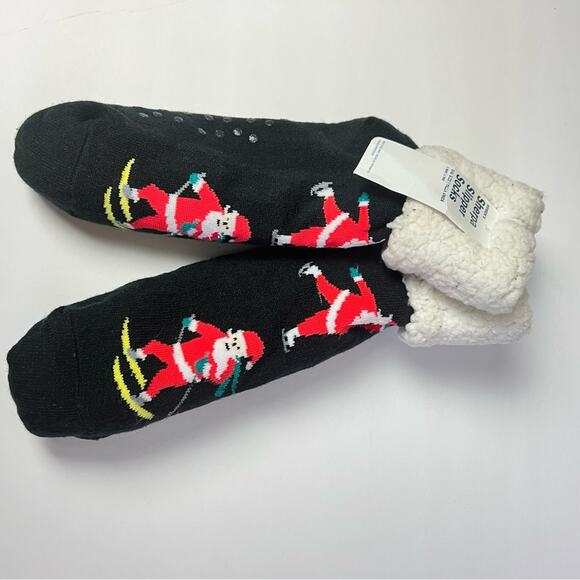 Old Navy Women’s Seasonal Holiday Sherpa Slipper Socks One Size - Picture 7 of 9